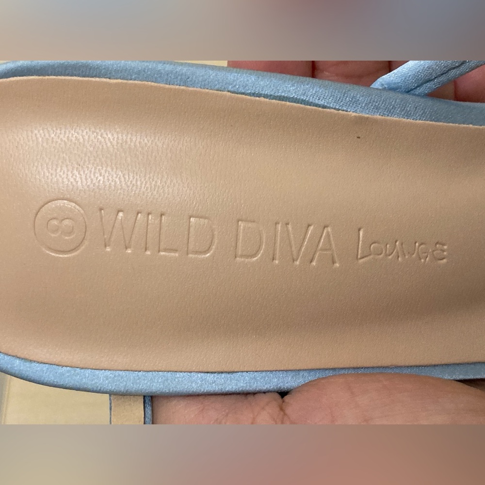 Wild Diva Light Blue Spiral Strap Heels Size 8 Bow Accent Sandals - Picture 4 of 12